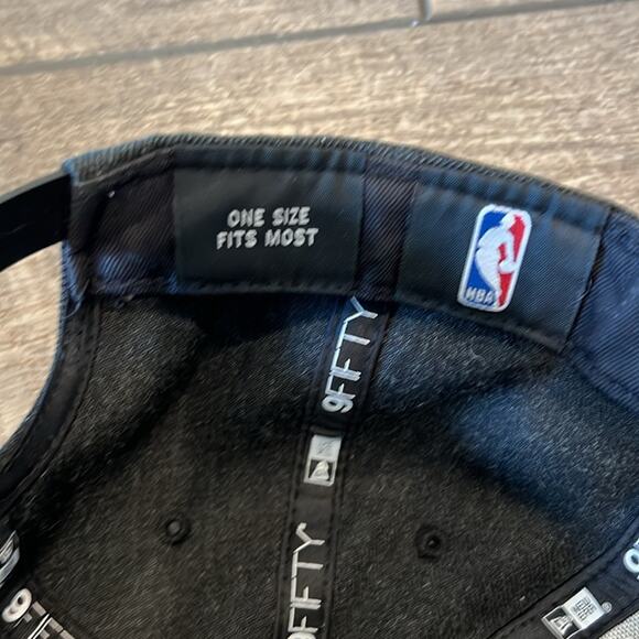 NWOT New Era 9Fifity Snapback Chicago Bulls Grey Black Hat - Picture 4 of 5